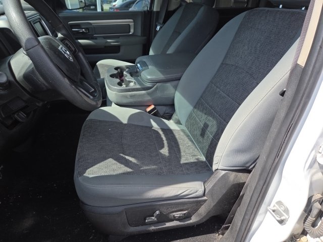 Used 2019 RAM 1500 Classic SLT AWD/4WD image 15