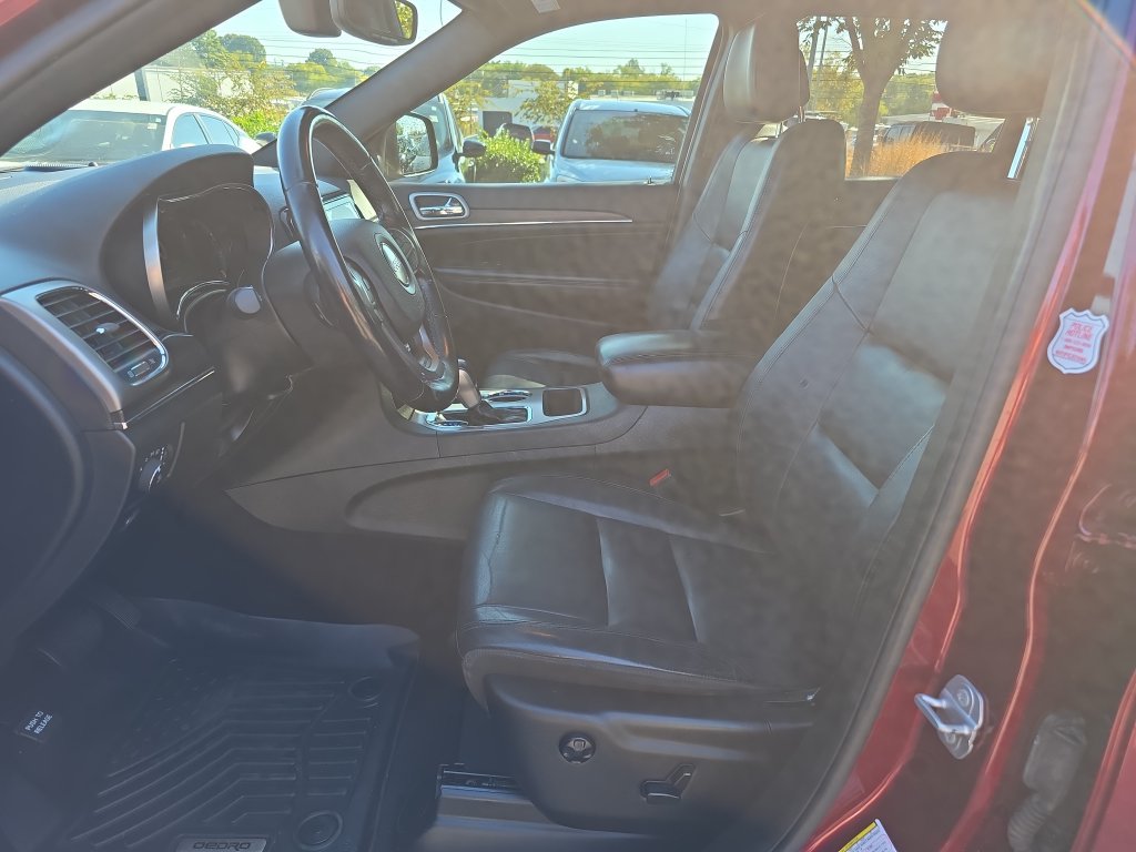 Used 2021 Jeep Grand Cherokee Limited w/ Sun & Sound Group RWD image 15