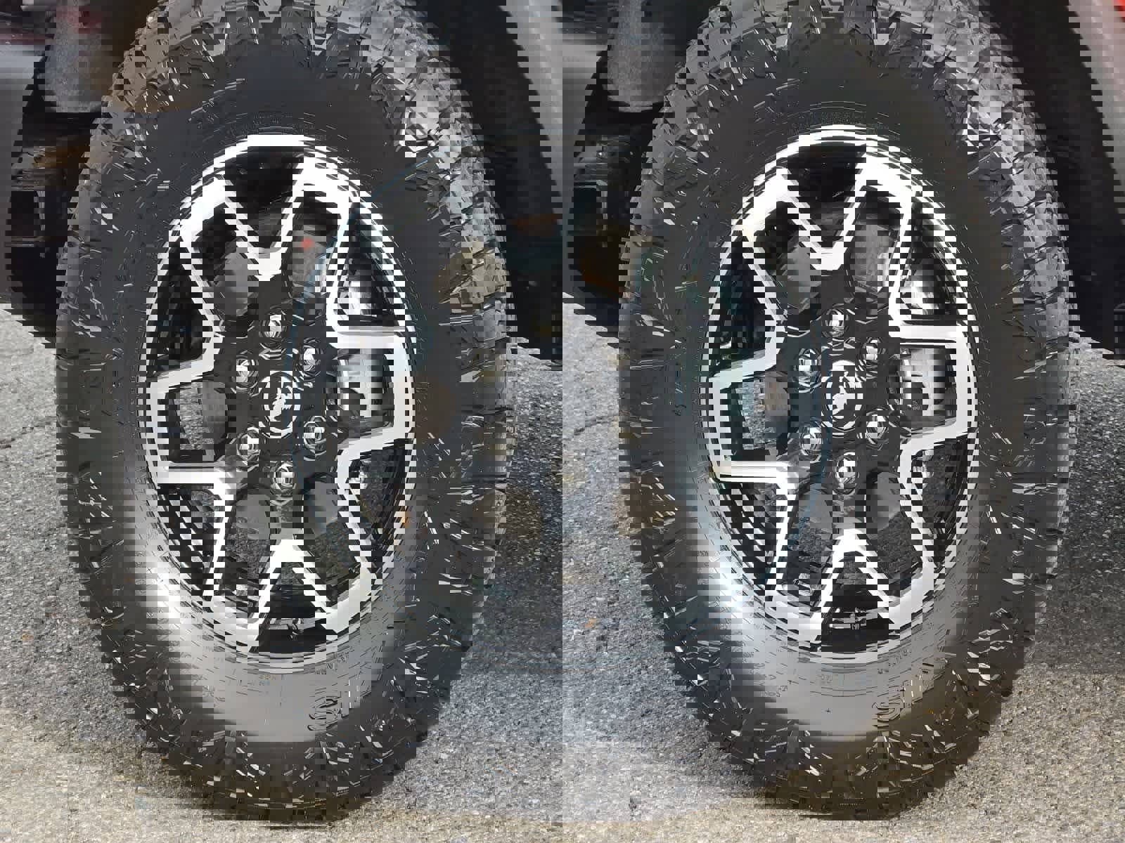 Used 2022 Ford Bronco Black Diamond image 26