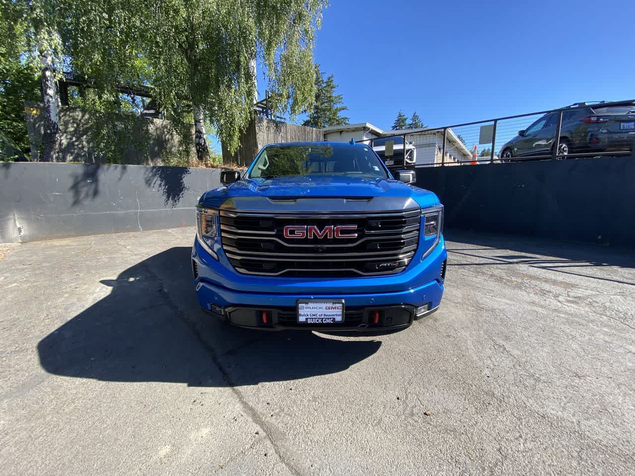 Used 2022 GMC Sierra 1500 AT4 w/ AT4 Premium Package AWD/4WD image 9