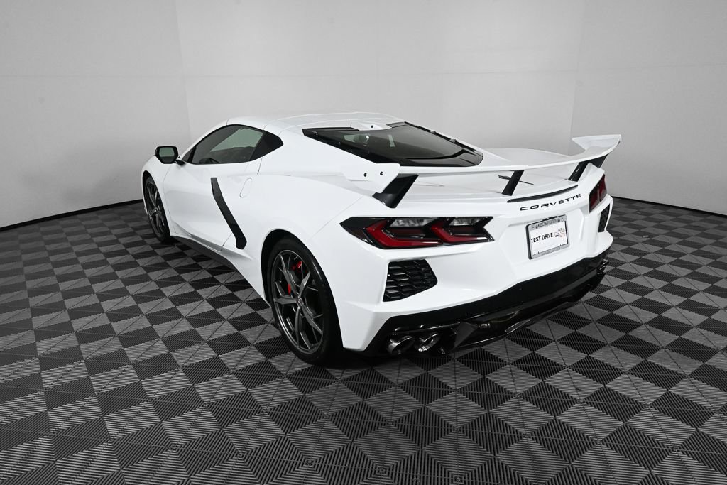 Used 2022 Chevrolet Corvette Stingray Premium Cpe w/ Z51 Performance Package image 4