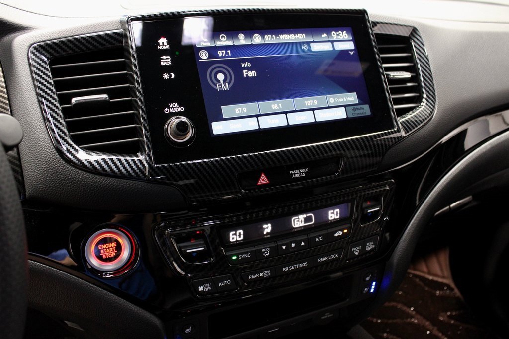 Used 2025 Honda Passport Black Edition image 34