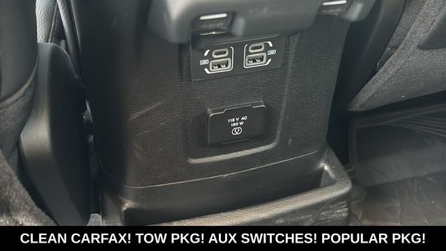 Used 2026 Jeep Wrangler Unlimited Sahara AWD/4WD image 8