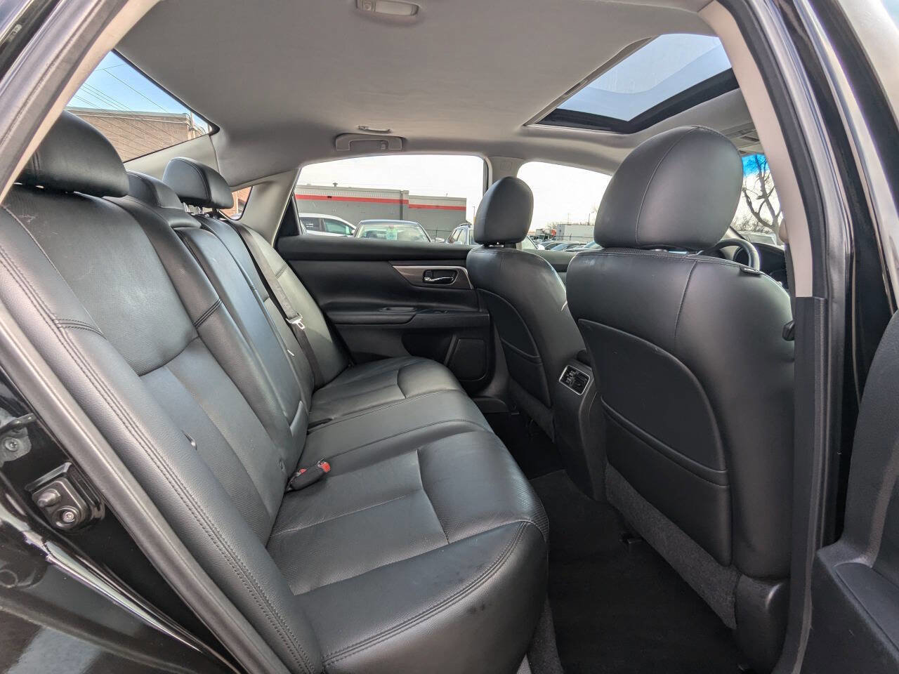 Used 2015 Nissan Altima 2.5 SL w/ Technology Package FWD image 15