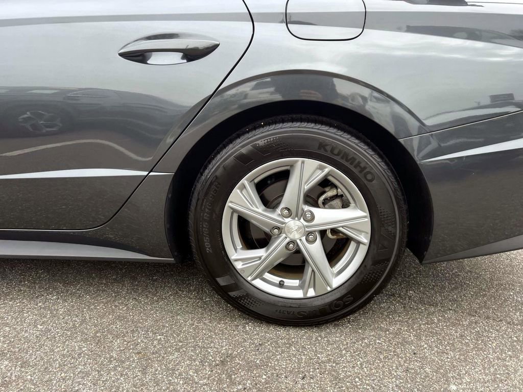 Certified 2022 Hyundai Sonata SE w/ Cargo Package image 6