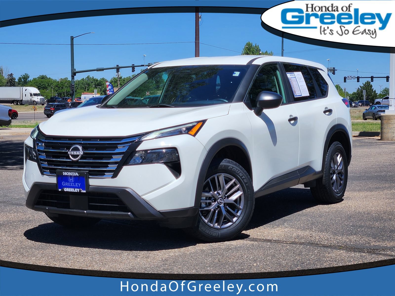 Used 2024 Nissan Rogue S AWD/4WD image 1