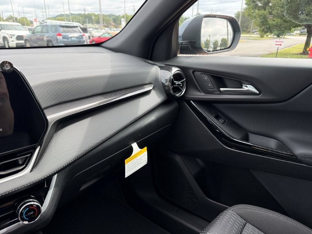 New 2027 Chevrolet Equinox LT FWD image 17