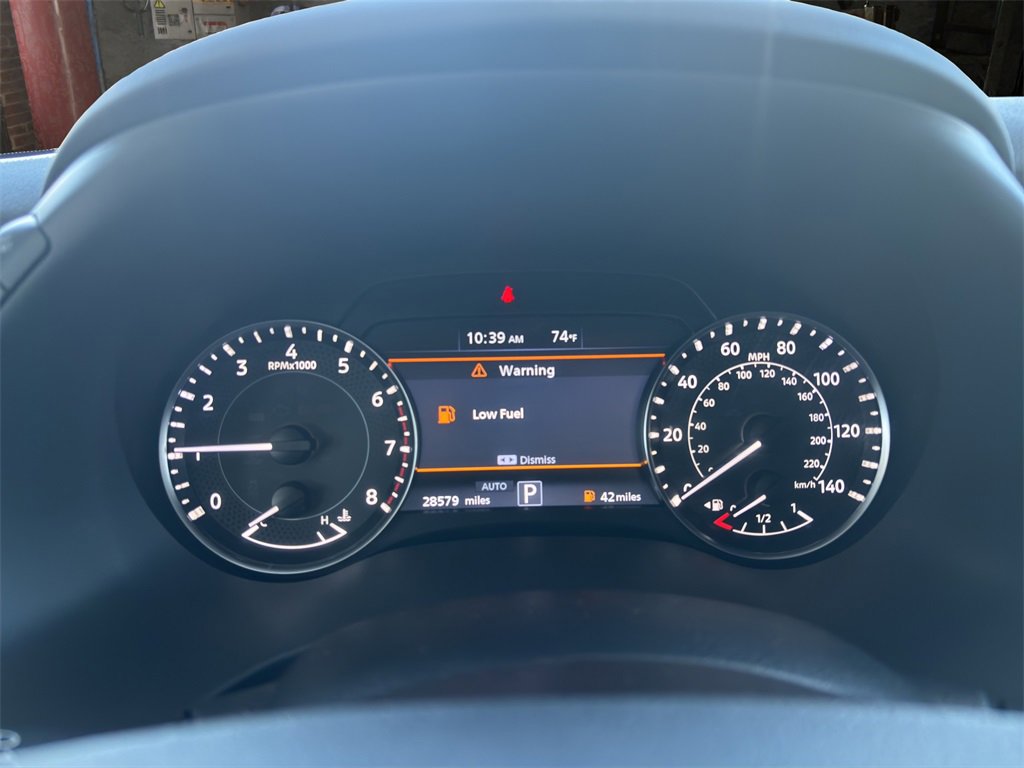 Used 2024 Nissan Armada SL w/ Captain's Chairs Package image 21