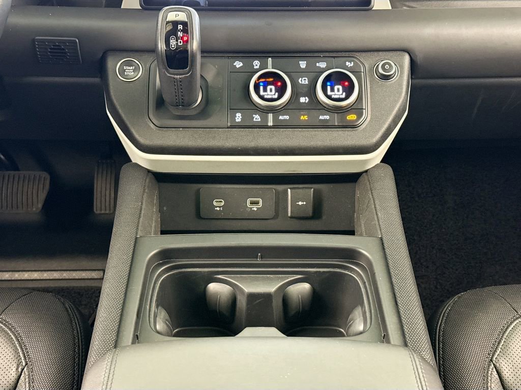 Used 2023 Land Rover Defender 110 X-Dynamic SE AWD/4WD image 12