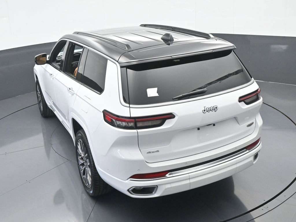 Used 2025 Jeep Grand Cherokee L Summit w/ Luxury Tech Group V image 46