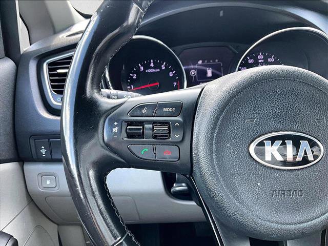 Used 2017 Kia Sedona LX w/ LX Essentials Premium Package FWD image 18