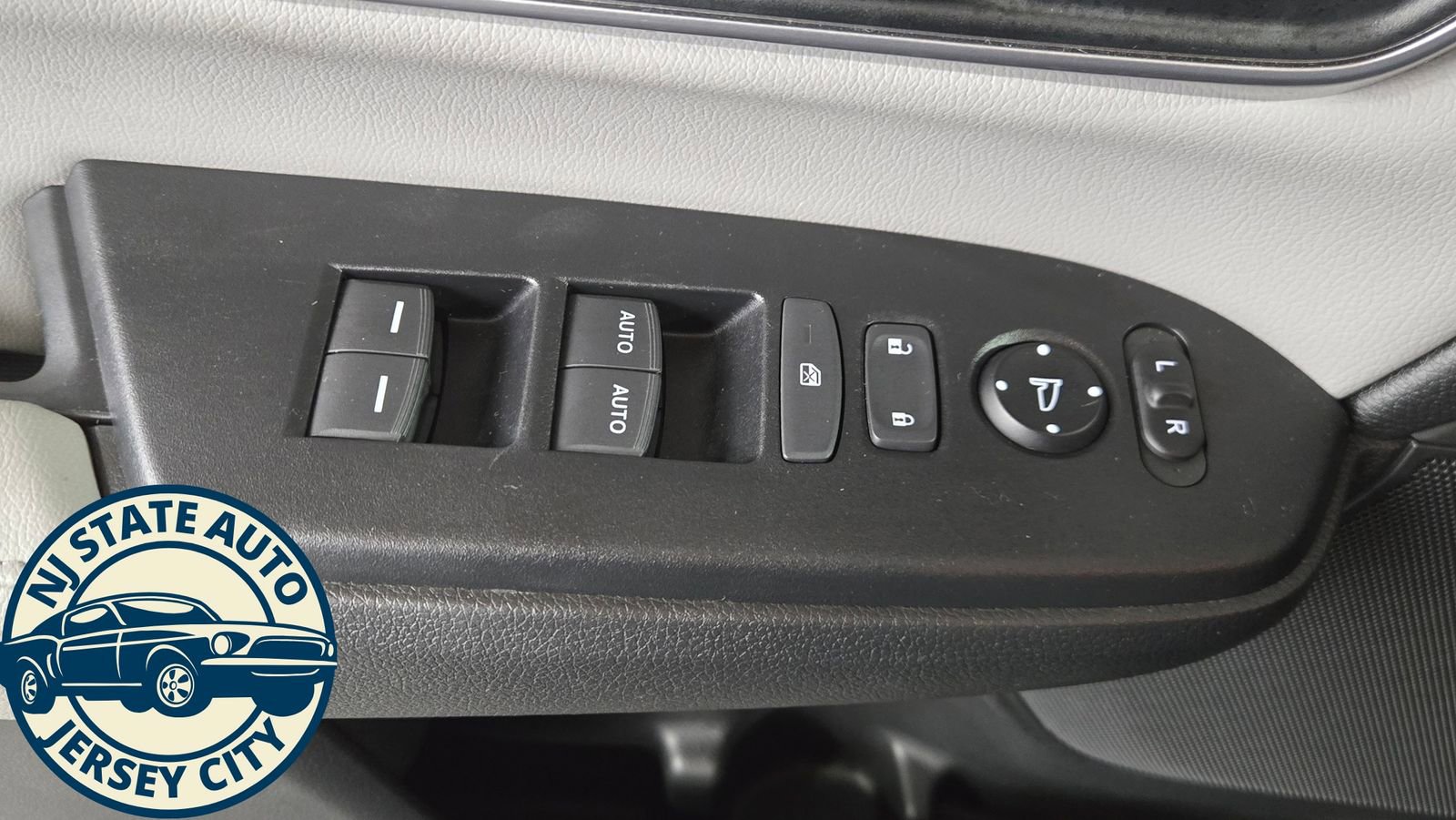 Used 2021 Honda CR-V Touring image 26