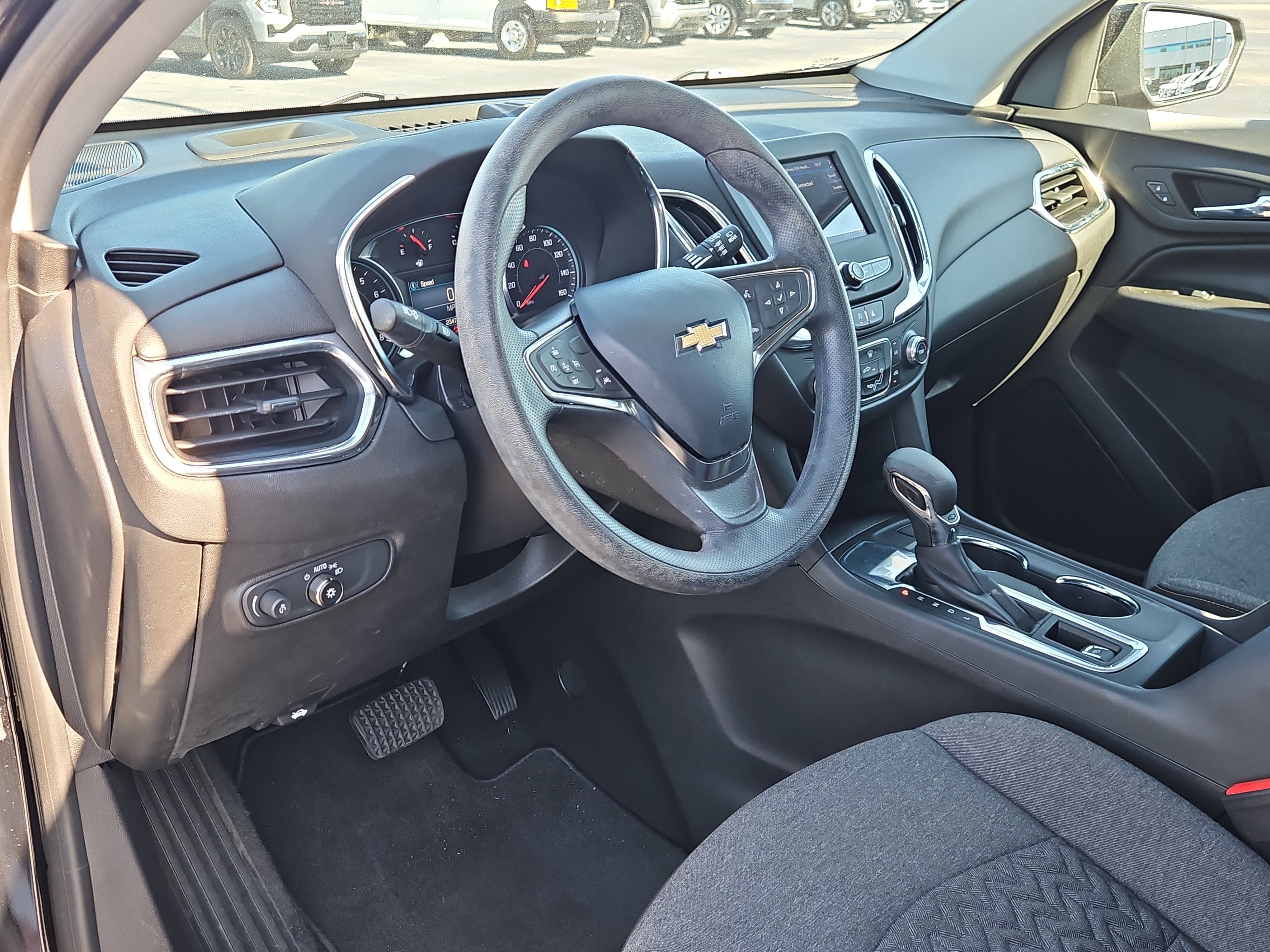 Used 2024 Chevrolet Equinox LT FWD image 14