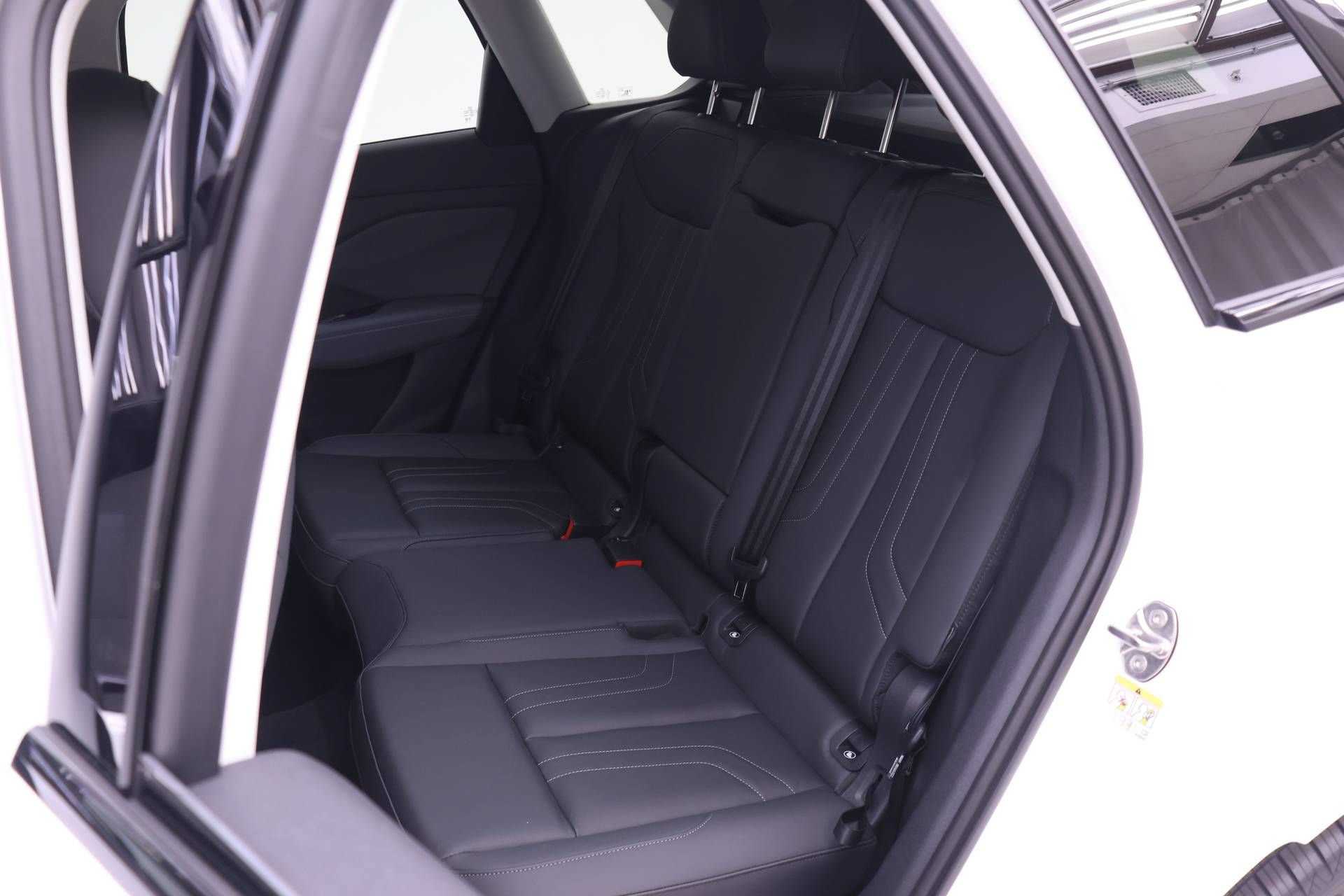New 2026 Audi Q3 quattro 2.0T AWD/4WD image 12