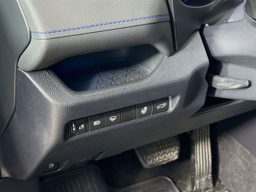 Used 2020 Toyota RAV4 XSE image 10