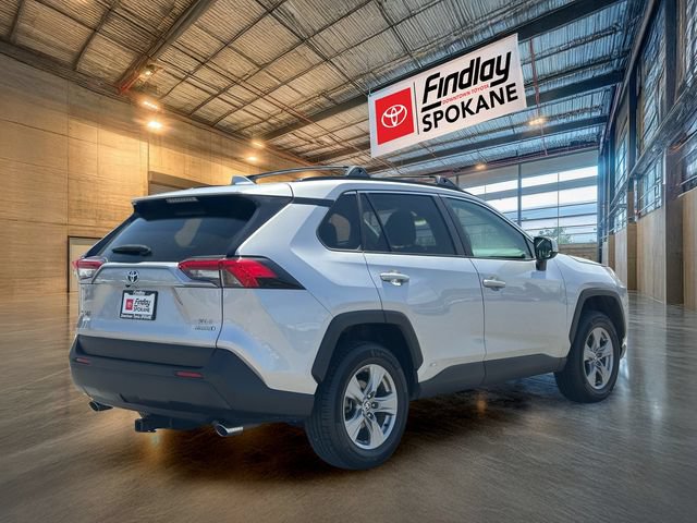Used 2022 Toyota RAV4 XLE w/ XLE Grade Weather Package AWD/4WD image 5
