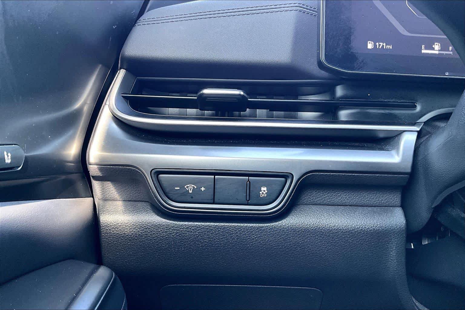 Certified 2025 Kia Carnival SX Prestige FWD image 36