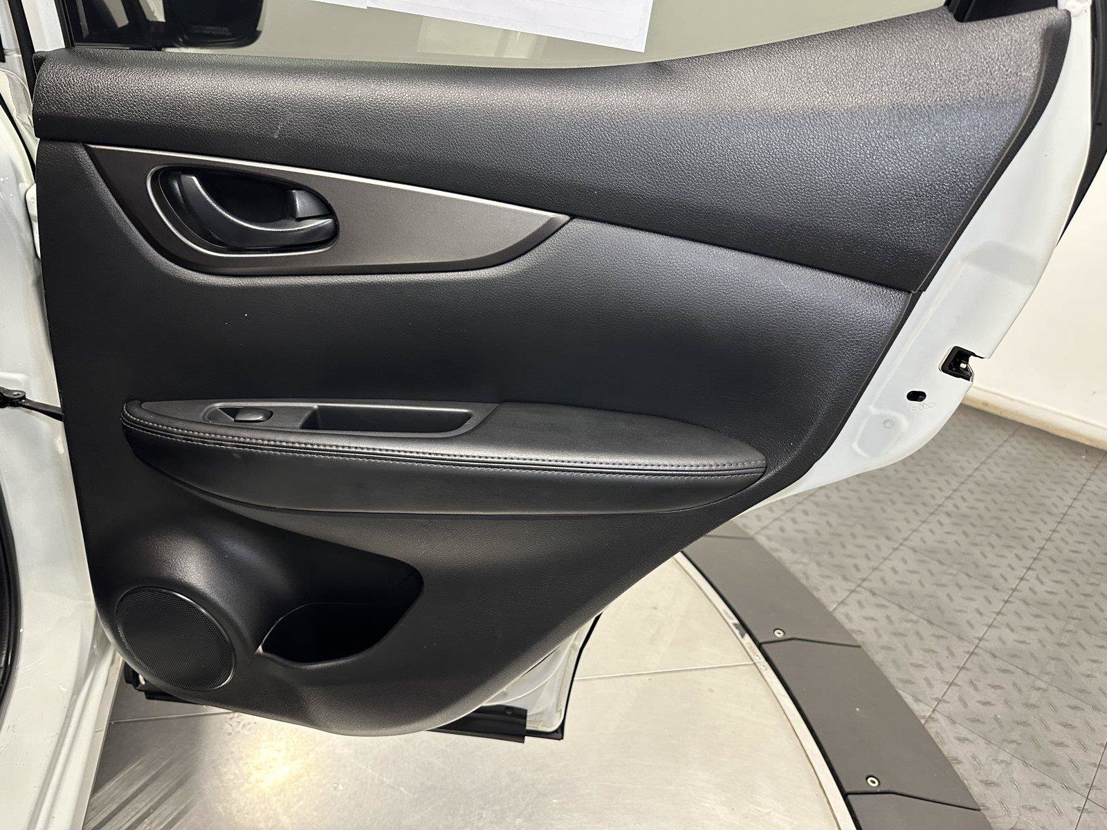 Used 2020 Nissan Rogue Sport S w/ Appearance Package FWD image 33
