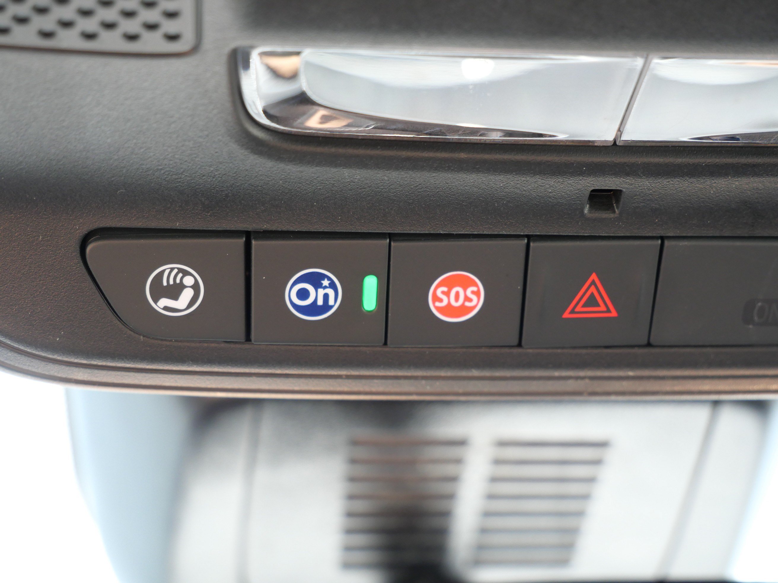 Used 2025 Chevrolet Equinox LT AWD/4WD image 32