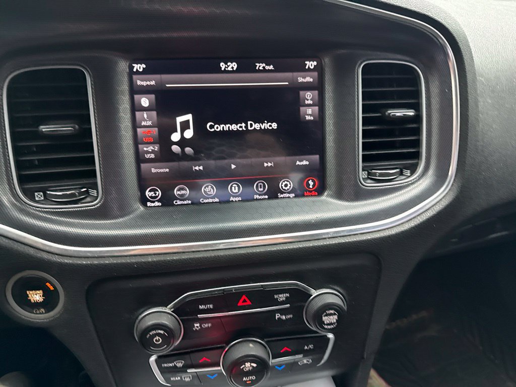 Used 2018 Dodge Charger SXT Plus RWD image 2