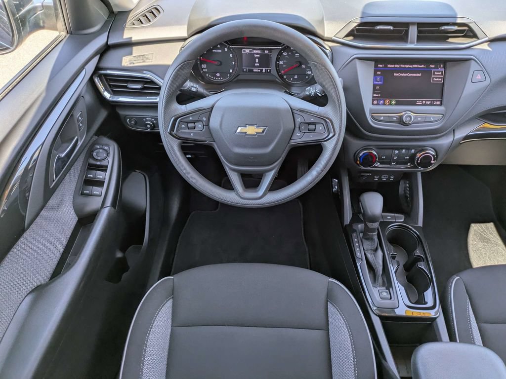 Used 2023 Chevrolet TrailBlazer LT FWD image 16
