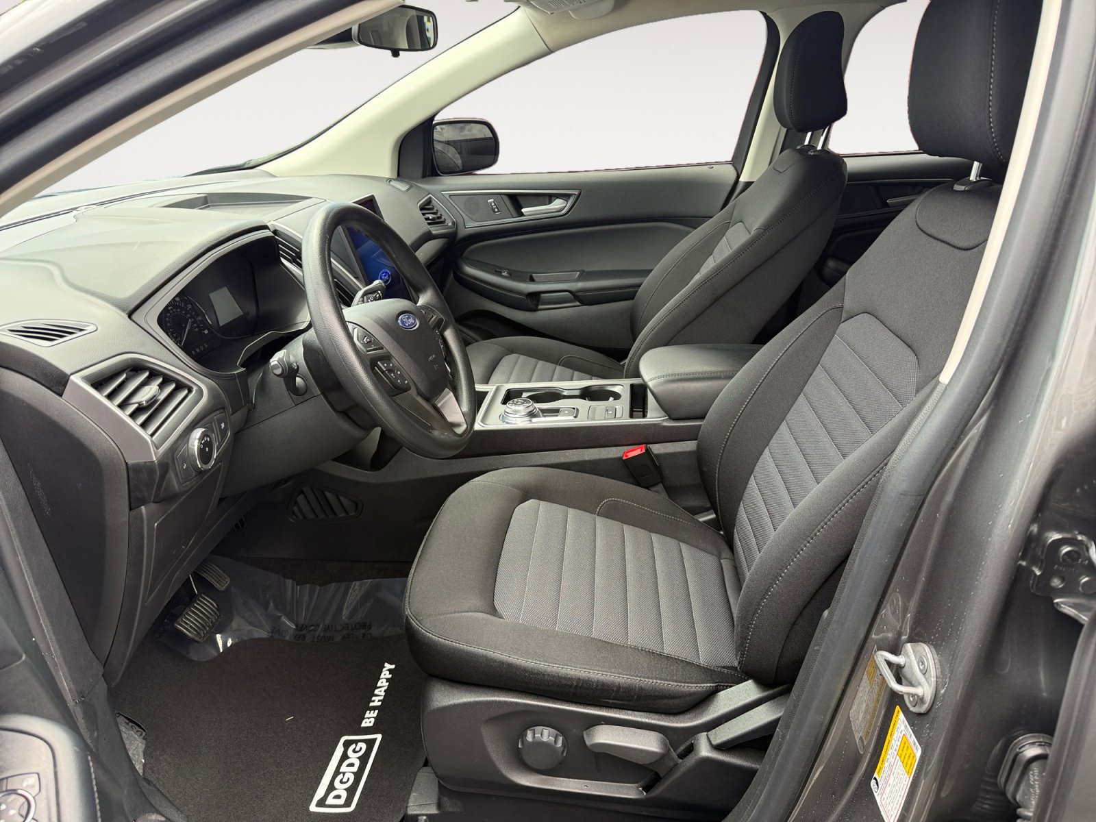 Certified 2023 Ford Edge SE w/ Black Appearance Package AWD/4WD image 10