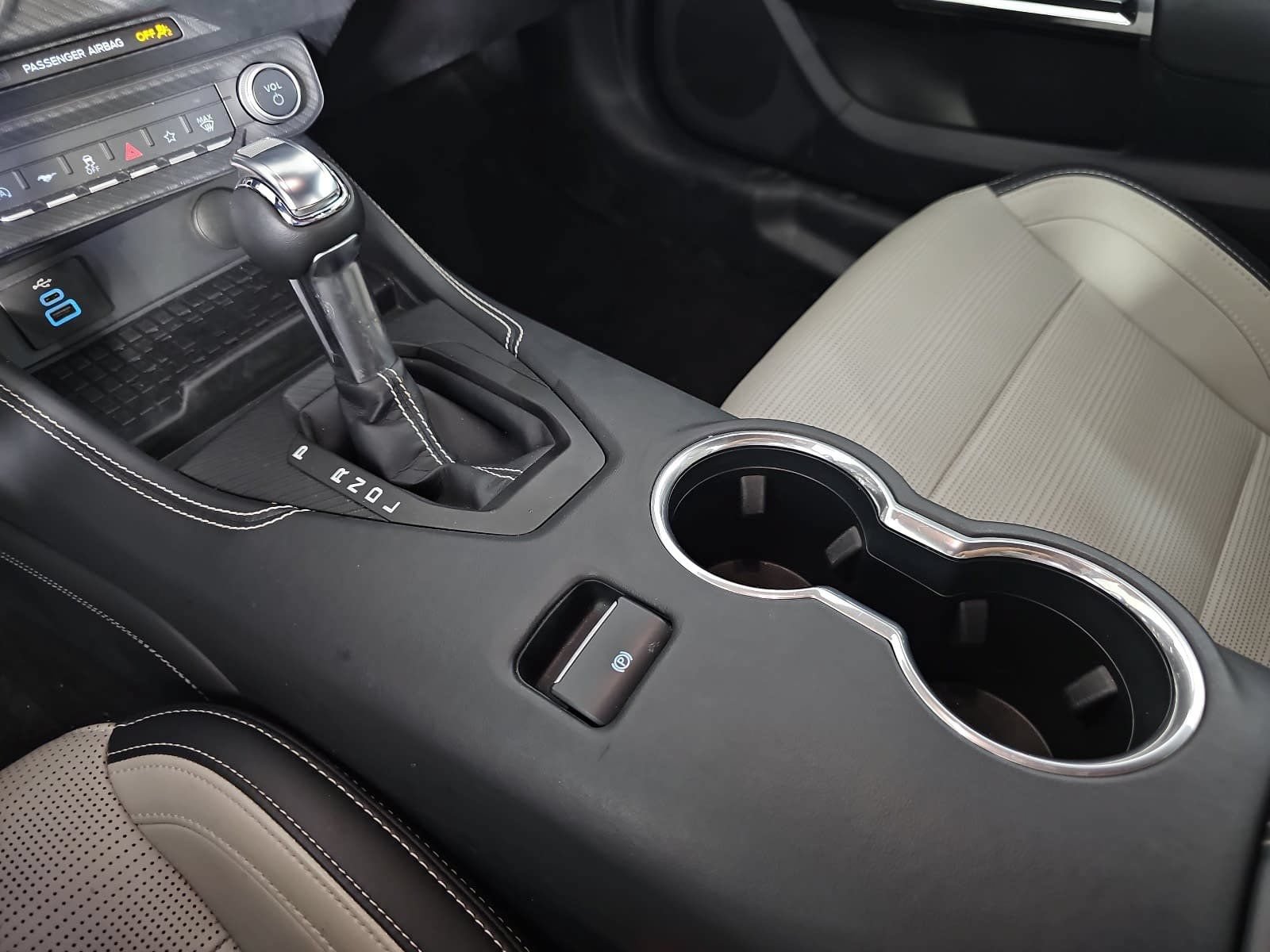 Used 2024 Ford Mustang Premium RWD image 24