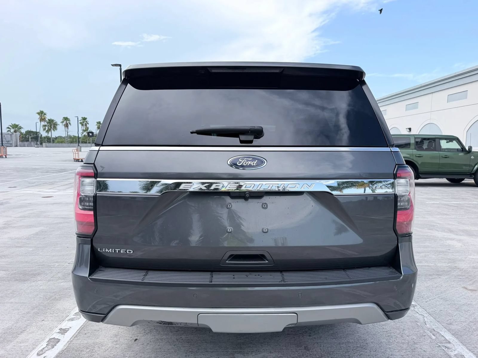 Used 2020 Ford Expedition Max Limited RWD image 6