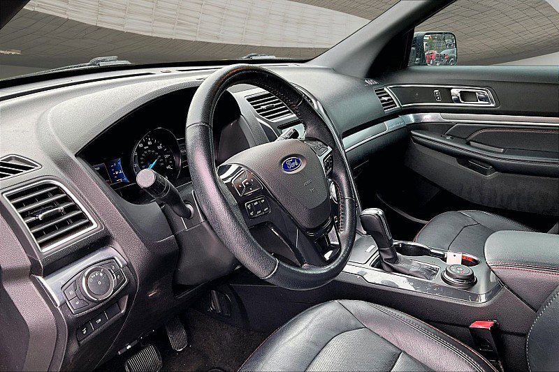 Used 2018 Ford Explorer Sport AWD/4WD image 11