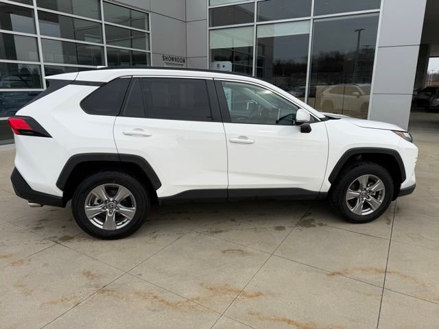 Used 2025 Toyota RAV4 XLE image 8