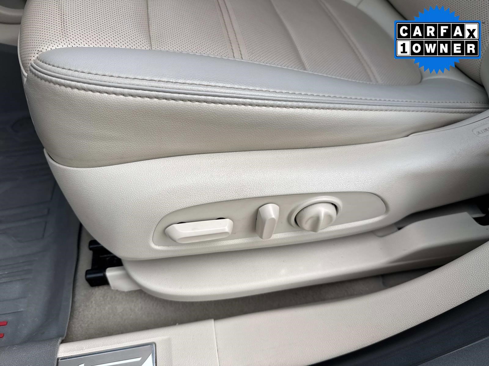 Used 2022 GMC Acadia Denali w/ Denali Ultimate Package image 23