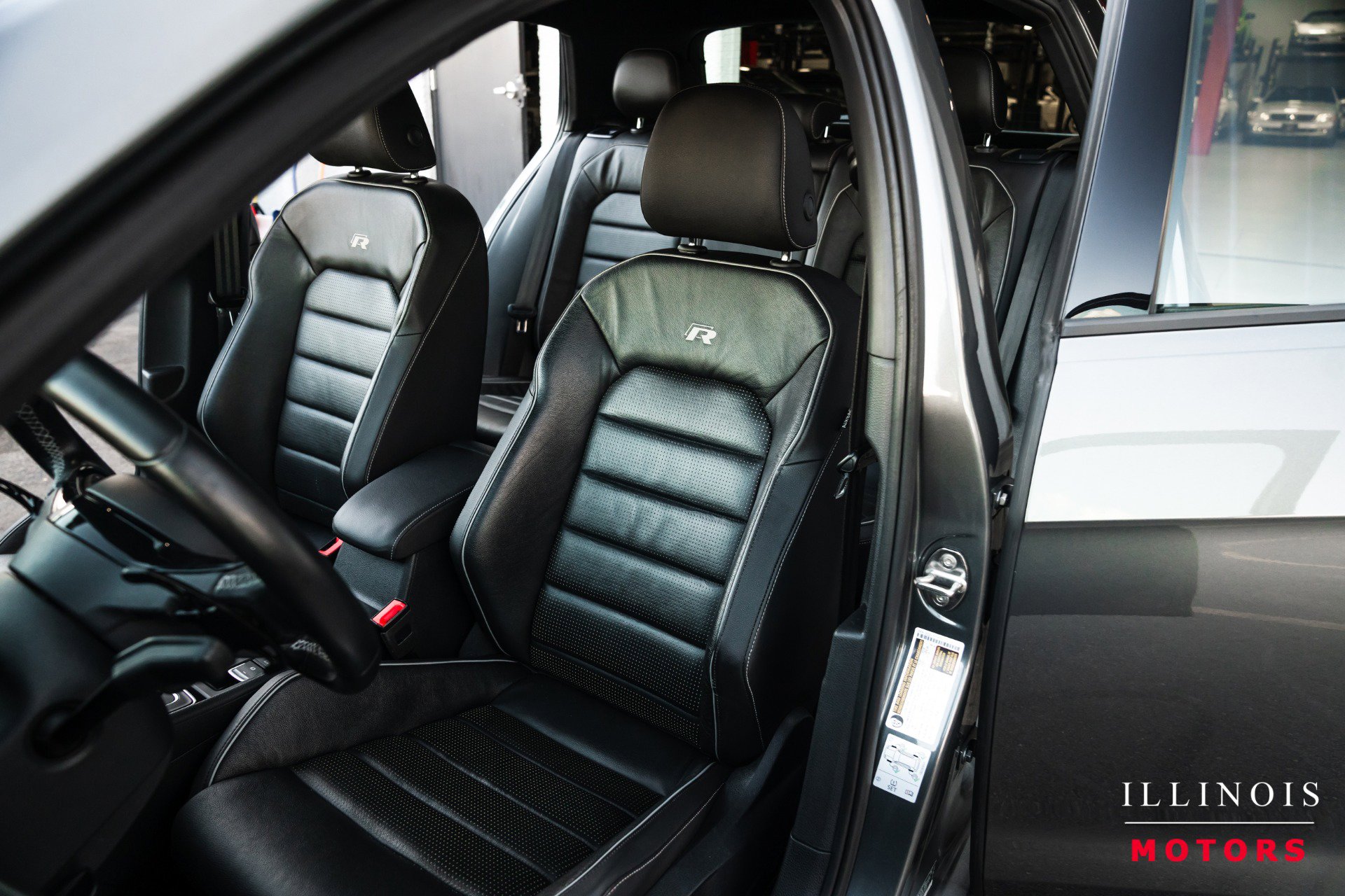 Used 2019 Volkswagen Golf 4-Door image 18