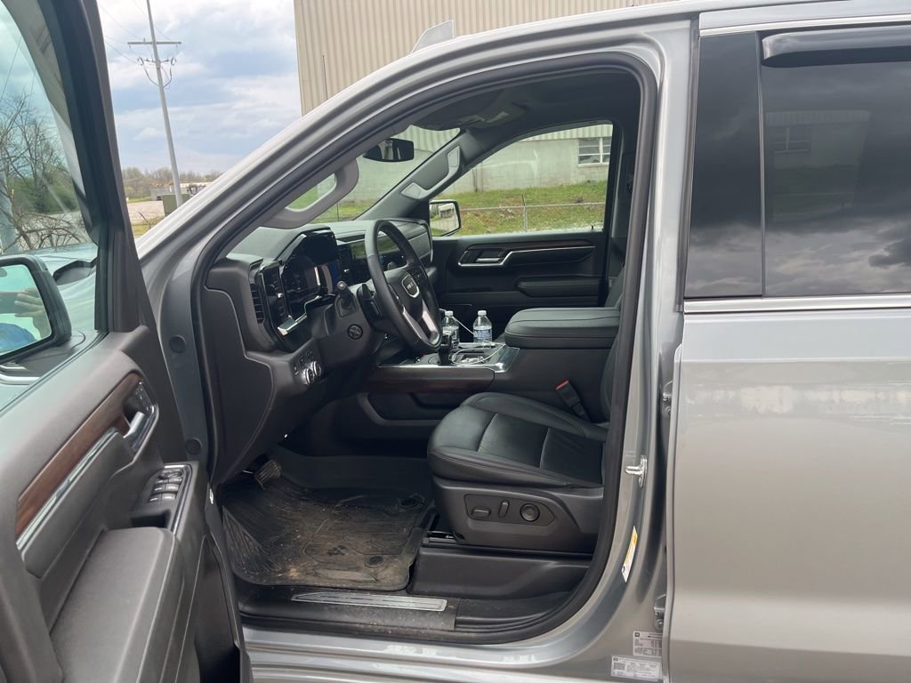 Used 2024 GMC Sierra 1500 SLT w/ SLT Convenience Package image 6