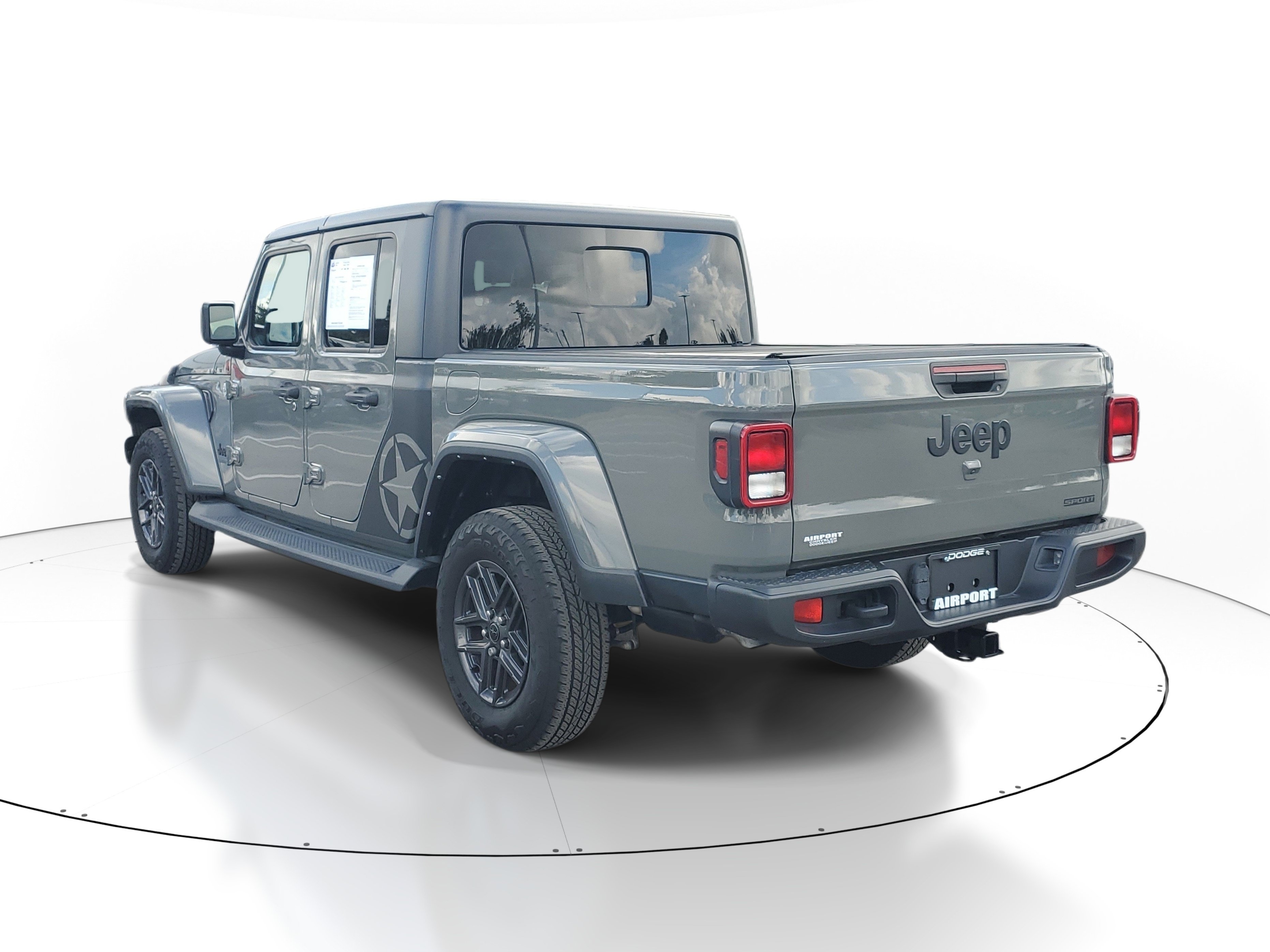 Used 2021 Jeep Gladiator Sport AWD/4WD image 5