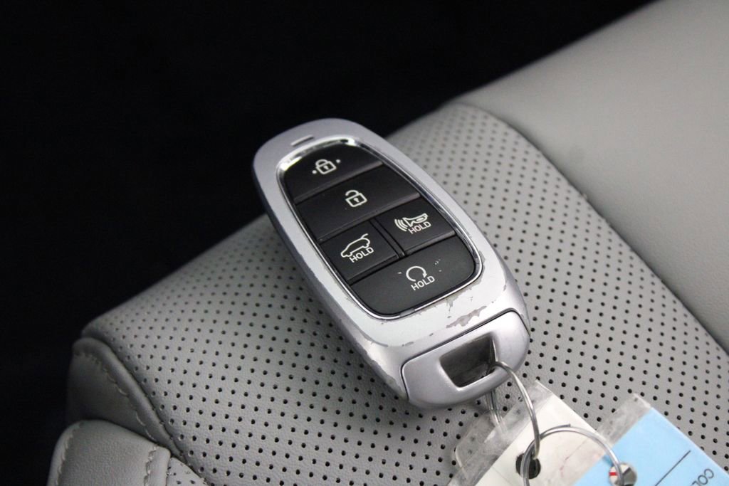 Used 2023 Hyundai Palisade SEL FWD image 32