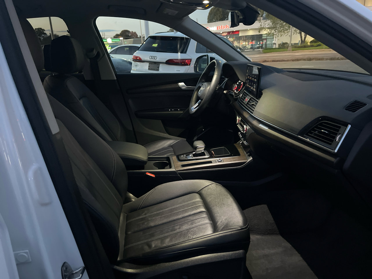 Used 2023 Audi Q5 2.0T Premium w/ Convenience Package image 31