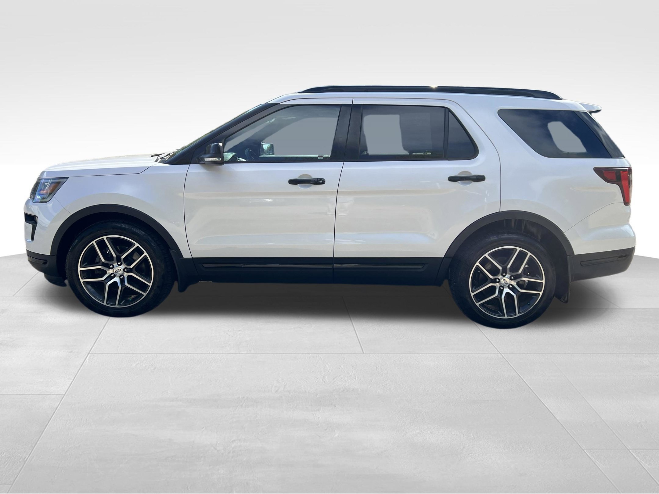 Used 2019 Ford Explorer Sport w/ Equipment Group 401A AWD/4WD image 10