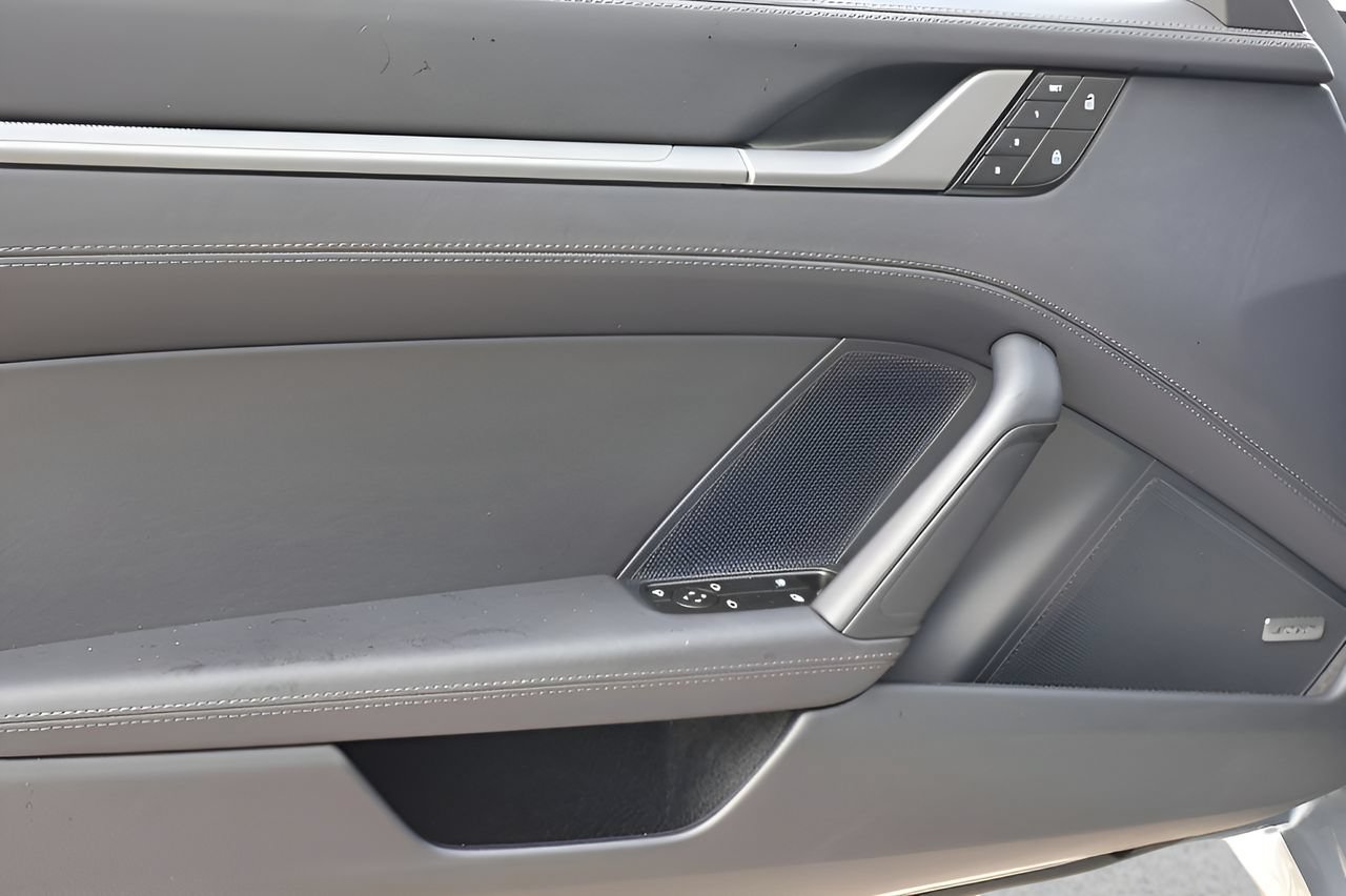 Used 2024 Porsche 911 Carrera S RWD image 9