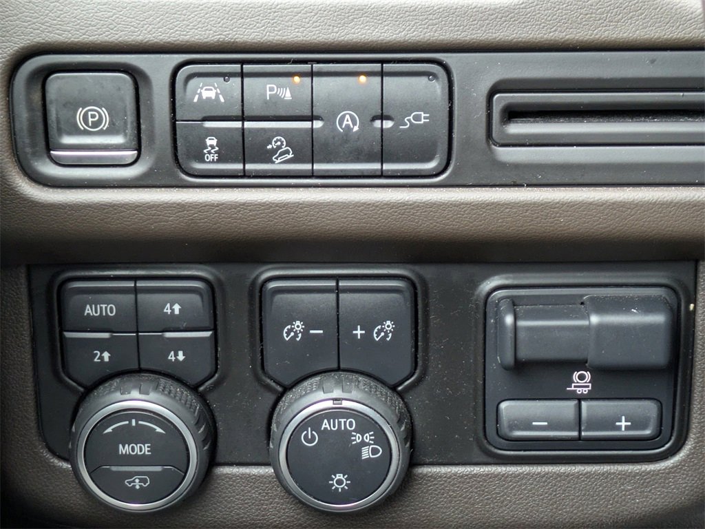 Used 2021 Chevrolet Tahoe Z71 w/ Z71 Off-Road Package image 26