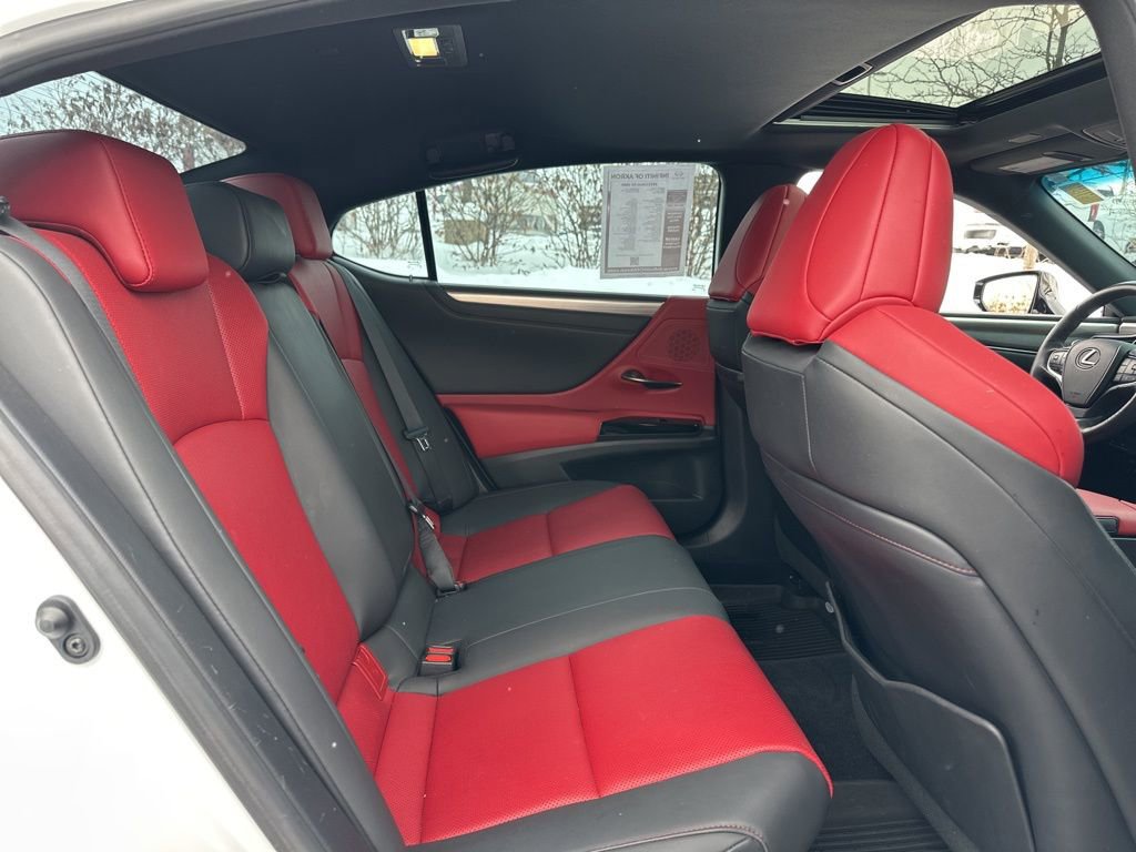 Used 2022 Lexus ES 300h F Sport w/ Accessory Package image 32