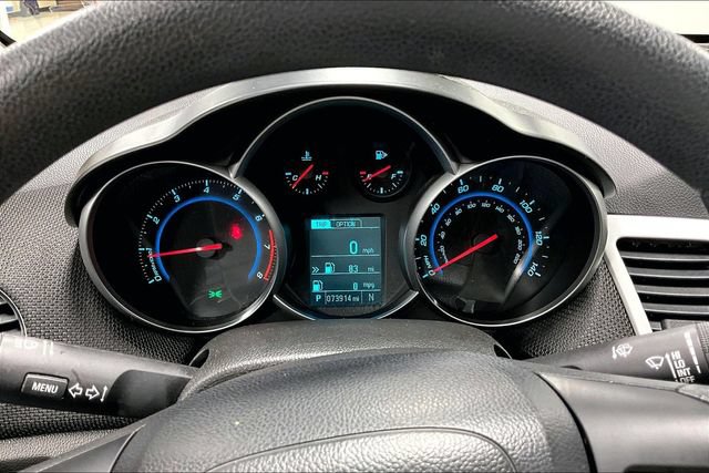 Used 2015 Chevrolet Cruze LT FWD image 13