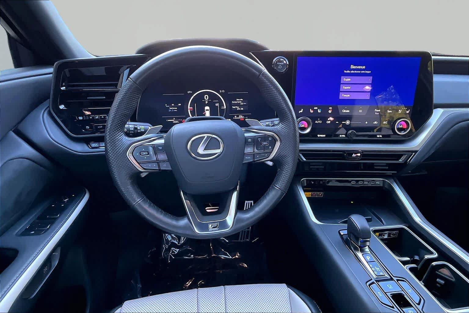 Used 2025 Lexus TX 500h AWD w/ Technology Package image 6