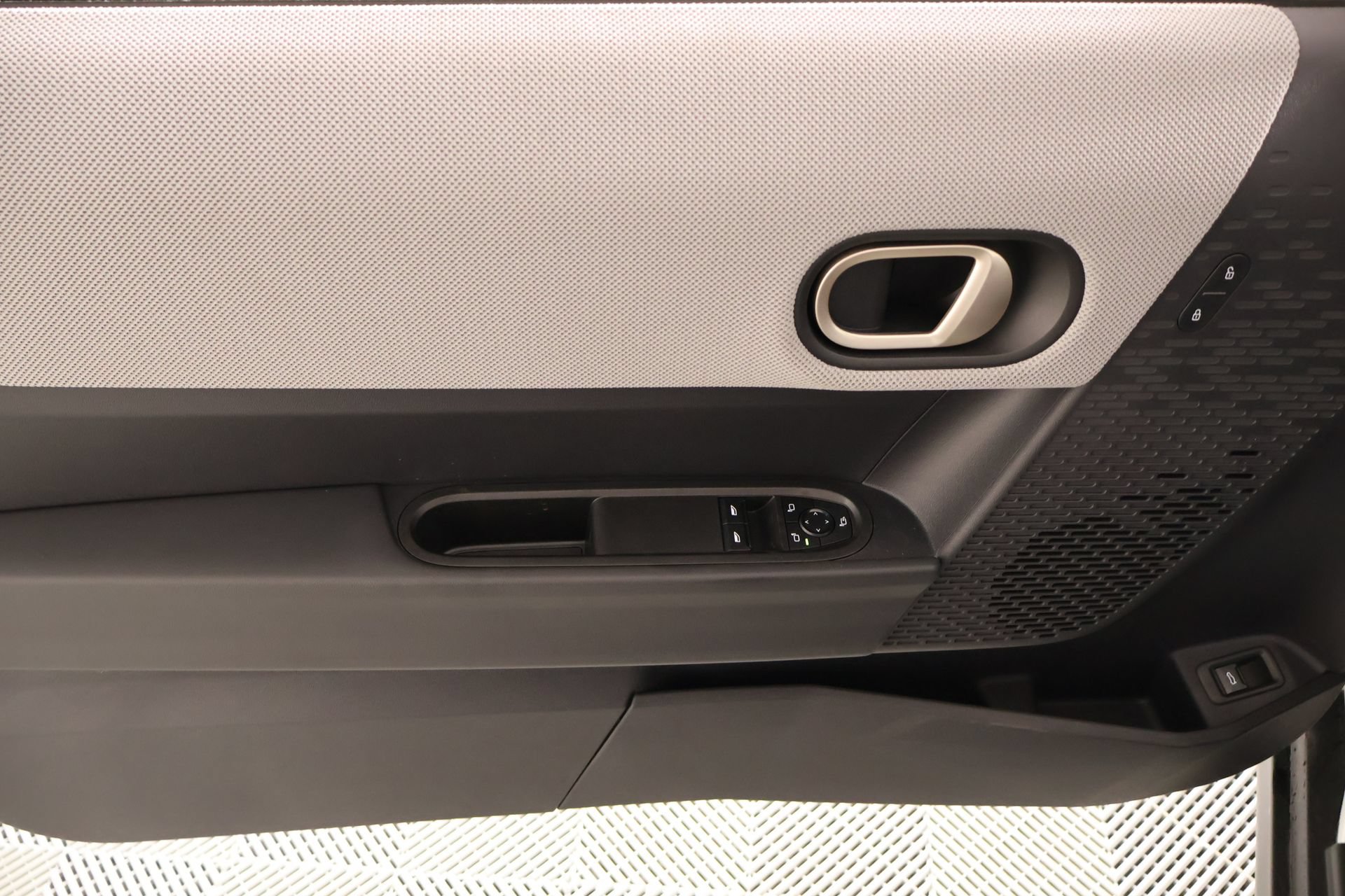 New 2026 MINI Cooper 2-Door Hardtop FWD image 11