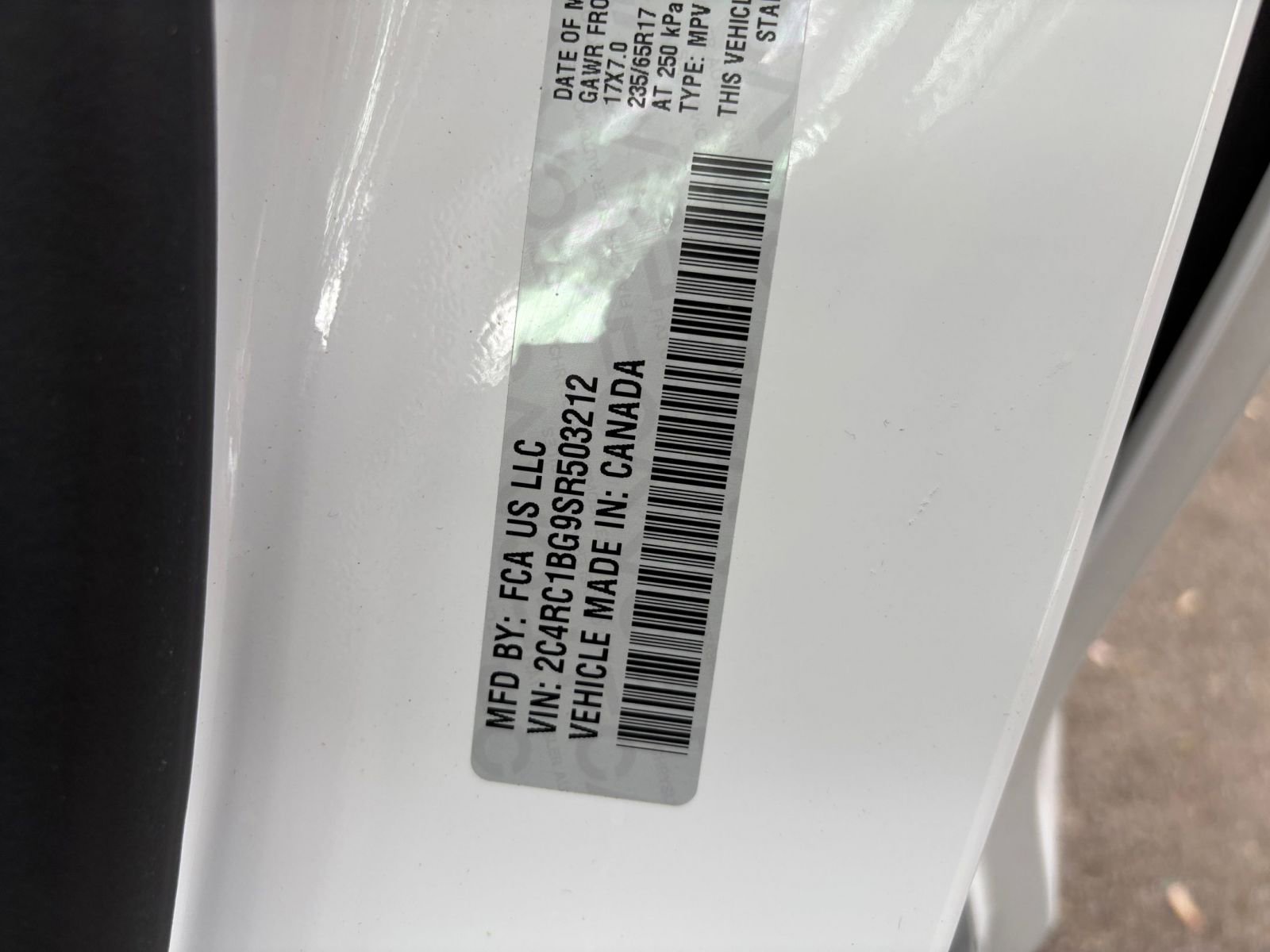 Used 2025 Chrysler Pacifica Select image 32