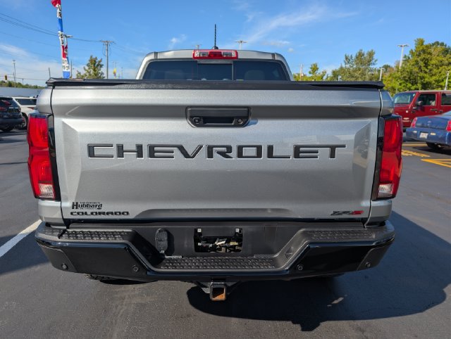 Used 2024 Chevrolet Colorado ZR2 w/ Technology Package AWD/4WD image 4