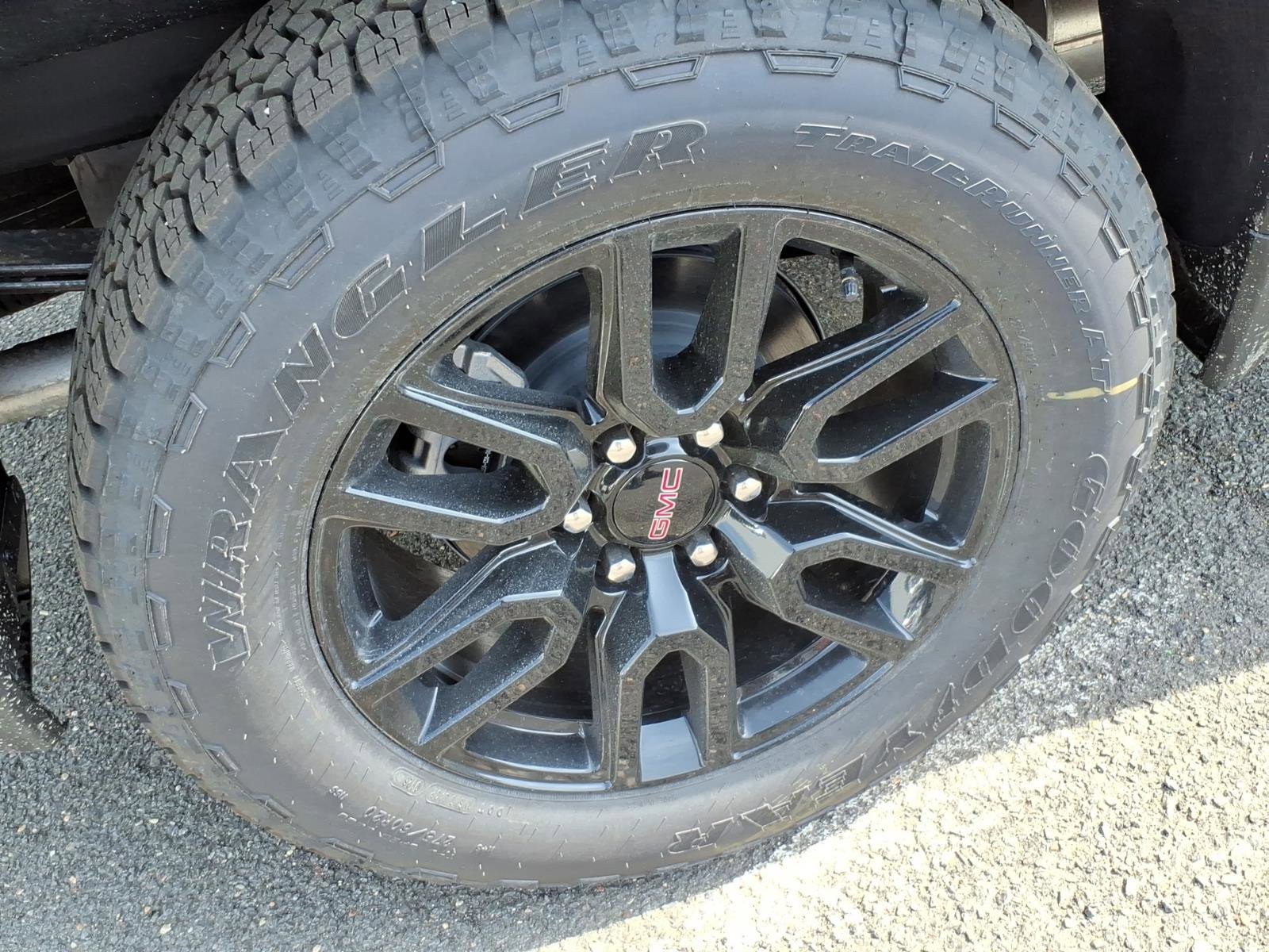 New 2026 GMC Sierra 1500 Elevation w/ Elevation Premium Package AWD/4WD image 7