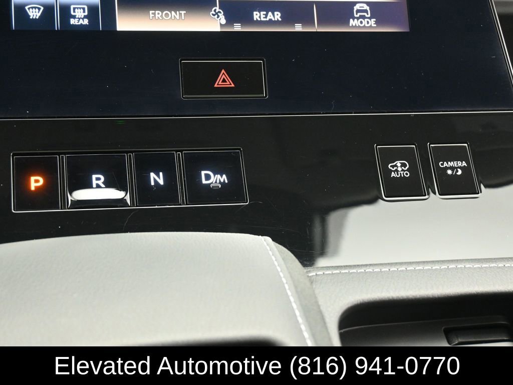 Used 2025 INFINITI QX80 Sensory image 26