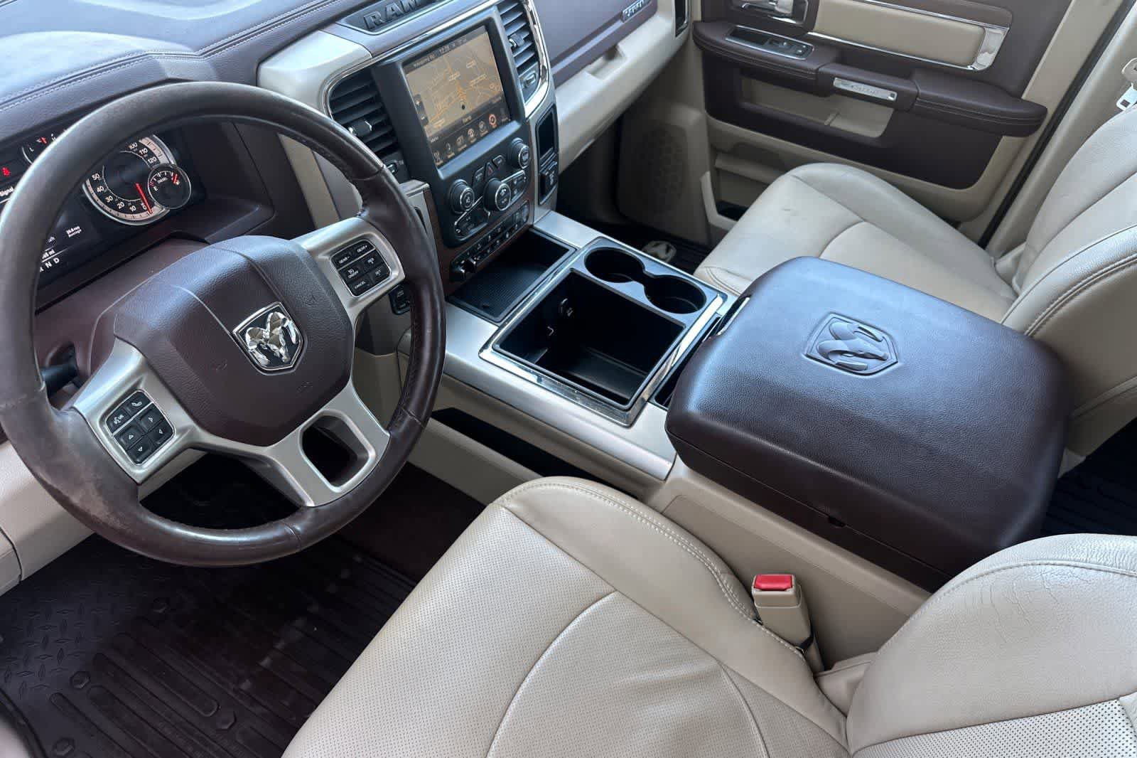 Used 2015 RAM 1500 Laramie w/ Convenience Group AWD/4WD image 11