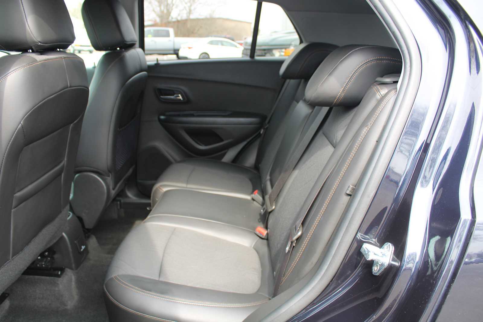 Used 2022 Chevrolet Trax LT w/ LT Convenience Package image 10