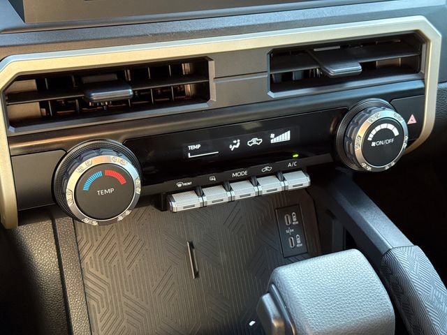 Used 2026 Toyota Tacoma SR AWD/4WD image 22